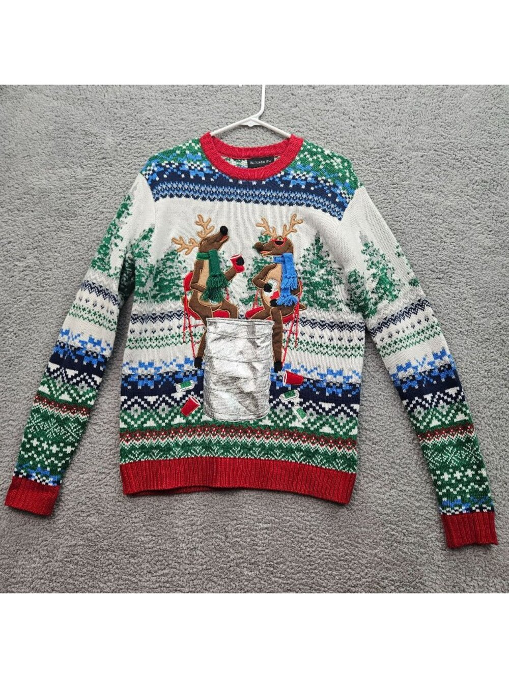 Blizzard Bay Ugly Christmas Sweater Reindeer Drinking beer holder size small